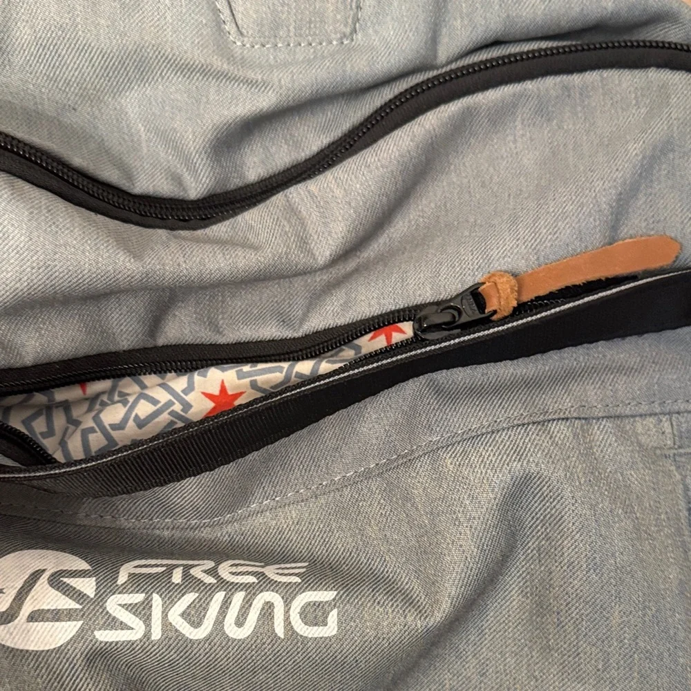 High Sierra U.S. Free Skiing Backpack - Picture 5 of 14